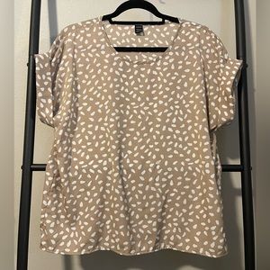 SHEIN All over print rolled sleeve top - sz L